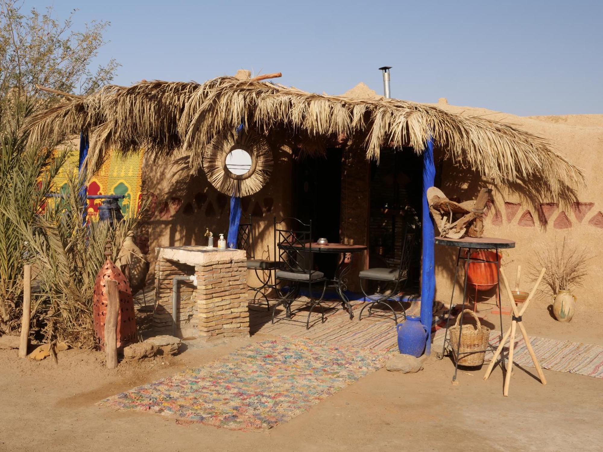 Planet Sahara Hotel Merzouga Bagian luar foto
