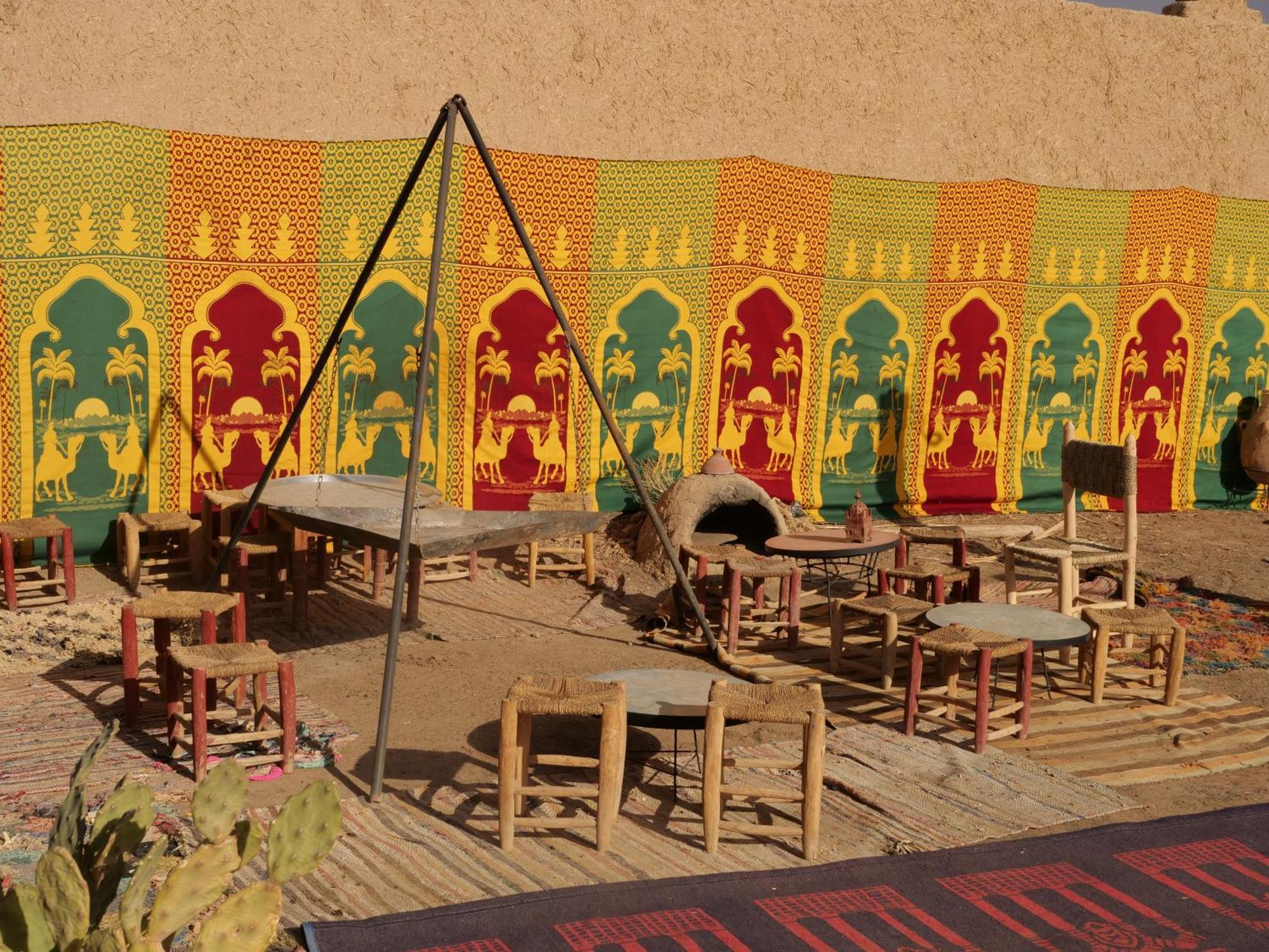 Planet Sahara Hotel Merzouga Bagian luar foto
